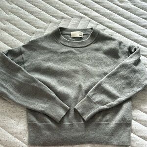 Aritzia medium 100% merino wool sweater
